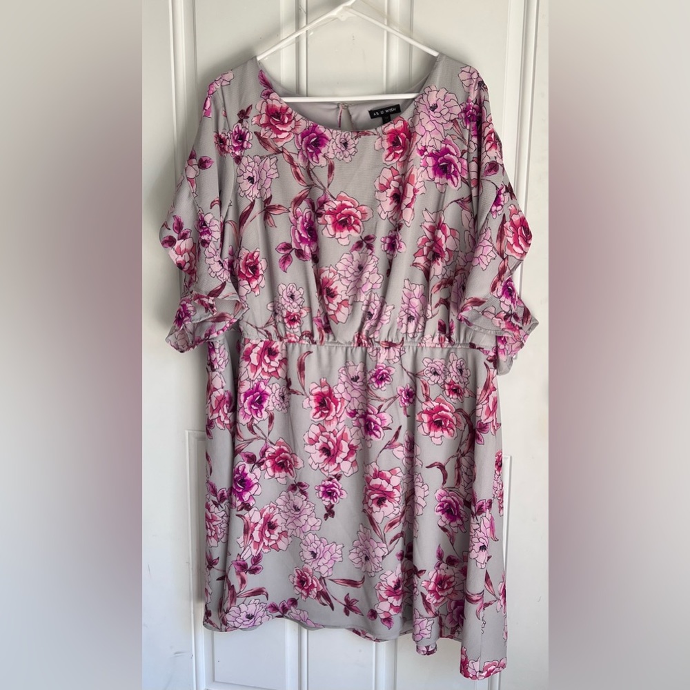 As U Wish dress, size 3X, EUC, gray w/shades of pink & purple, hits above knee
